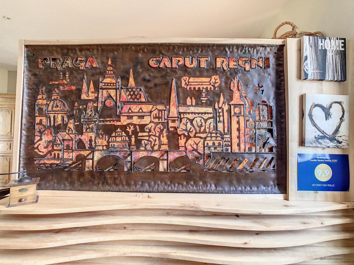 Le Chat Qui Veille Bayeux Bagian luar foto